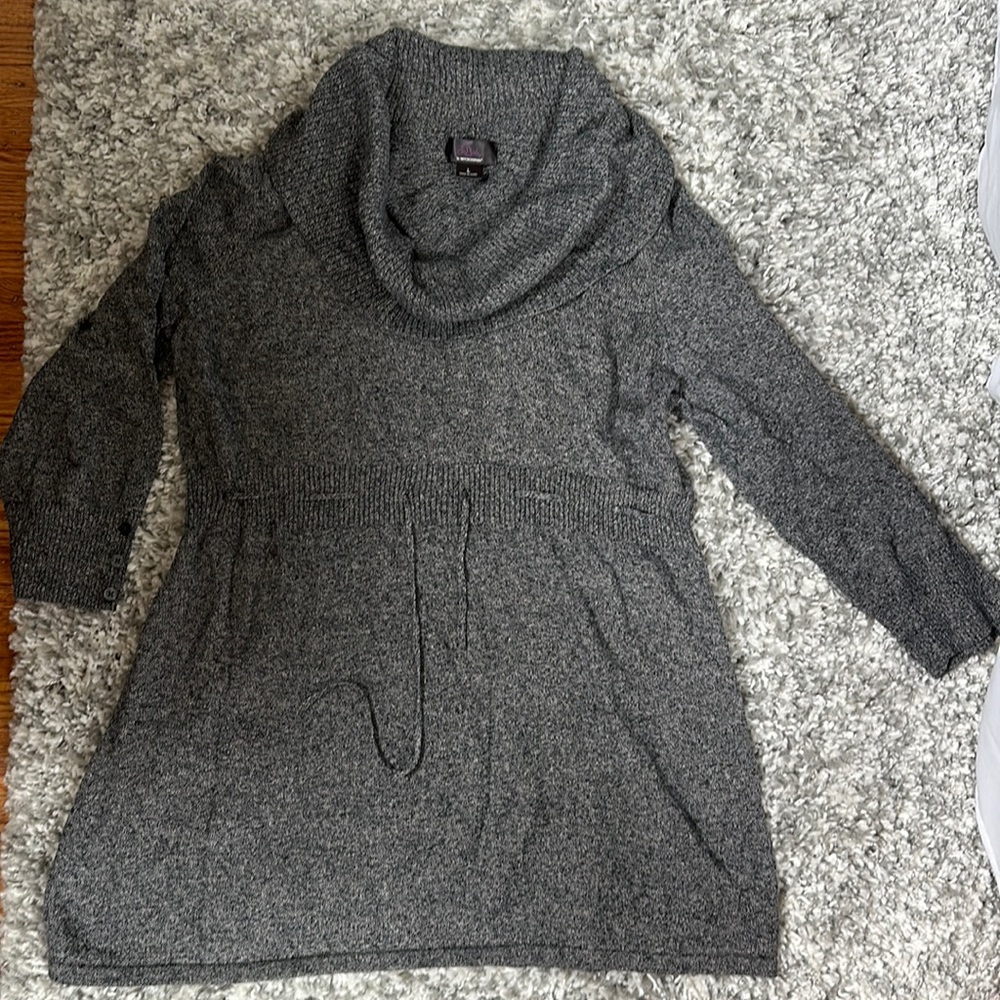 Maternity sweater, cowl neck and tie-empire waistline. 3/4 length sleeves.